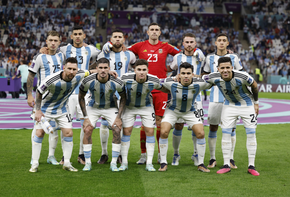 吴艳妮全运会摘银泪洒颁奖台，回应网友质疑（全运会夺银后泪洒领奖台，吴艳妮回应网友质疑）