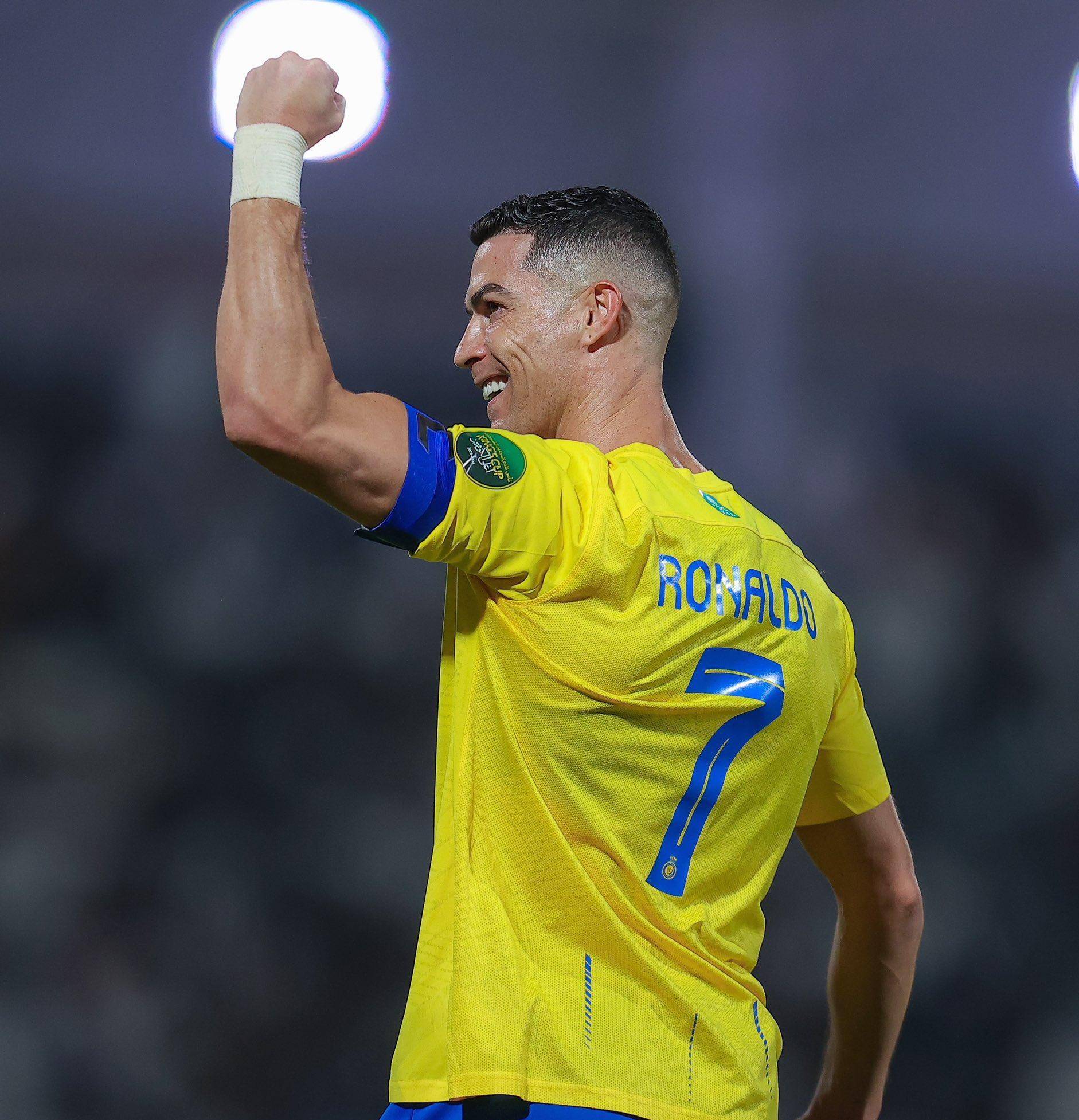 足球中超队医团队获肯定，伤病率下降（中超队医团队获赞，伤病率明显下降）