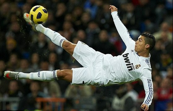 埃尔切vs皇家社会：拉法-米尔、佩德罗萨首发，久保建英、奥亚萨瓦尔出战（埃尔切对阵皇家社会：拉法-米尔、佩德罗萨先发，久保建英与奥亚萨瓦尔出场）